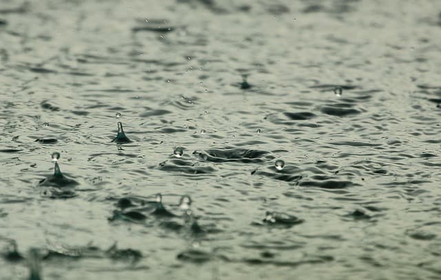 Que signifie rêver d'eau de pluie ?