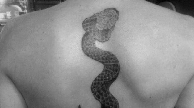 Que signifie rêver de serpent sur le dos ?