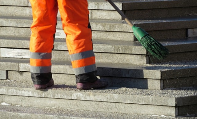 Que signifie rêver de balayer des escaliers ?